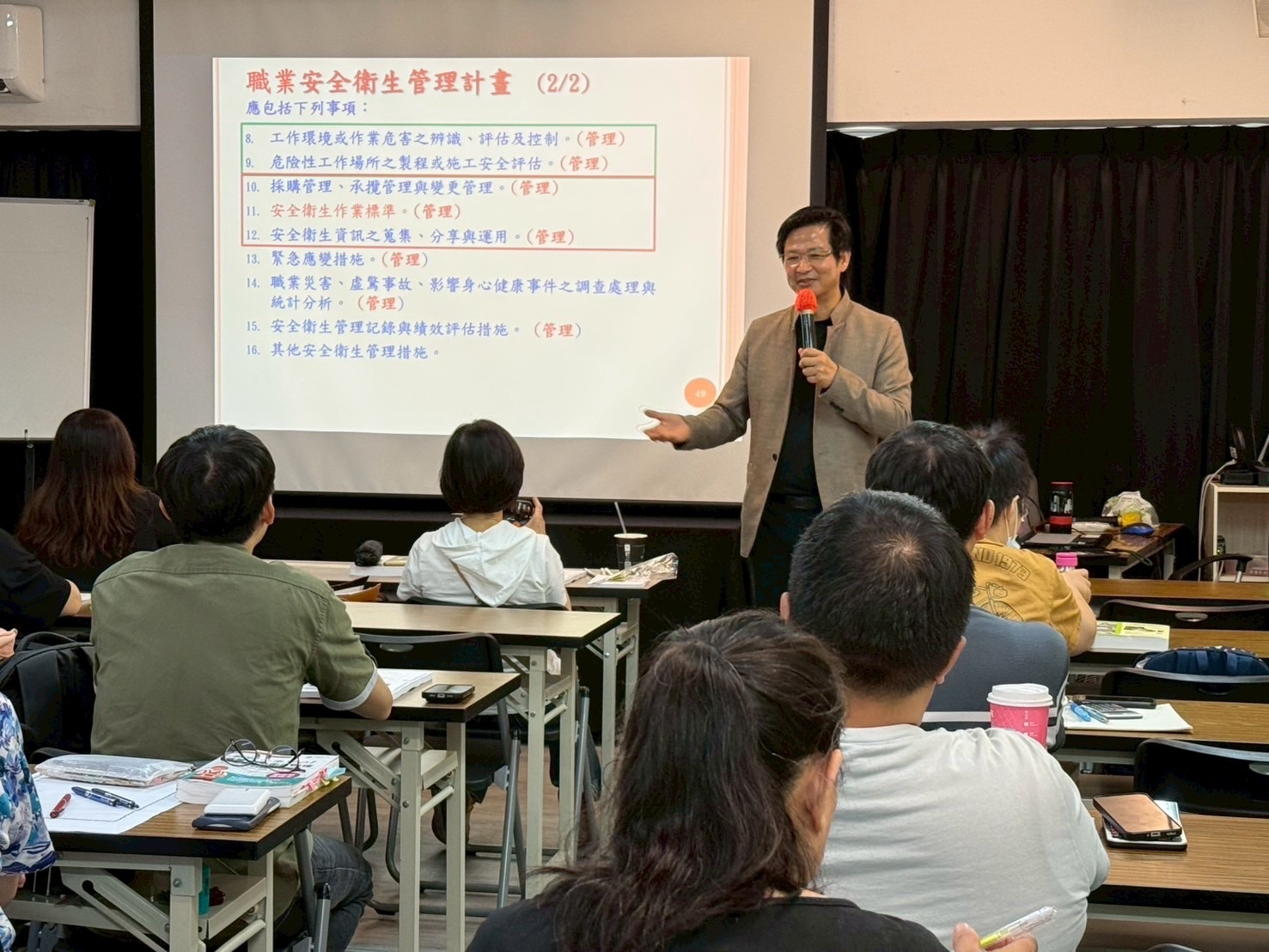 劉育榕老師
